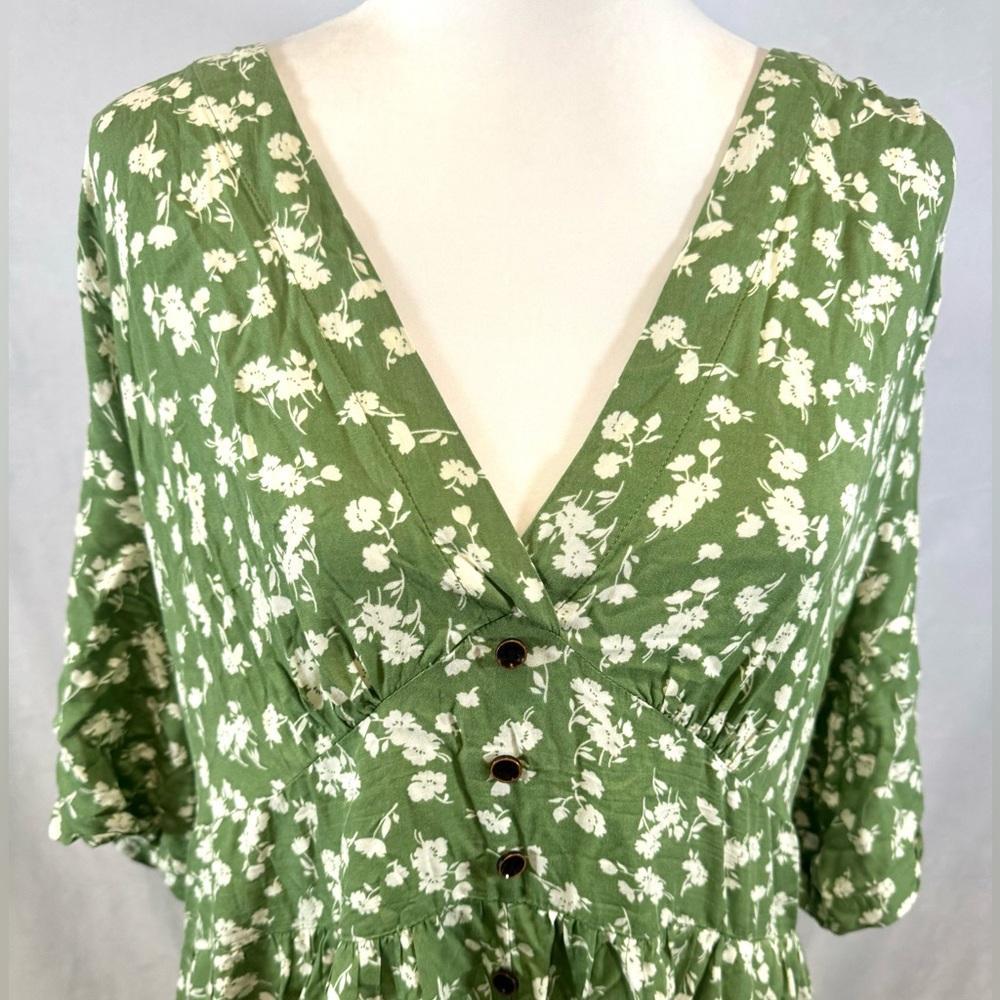 BloomChic Green Floral Maxi Dress - Picture 3 of 7